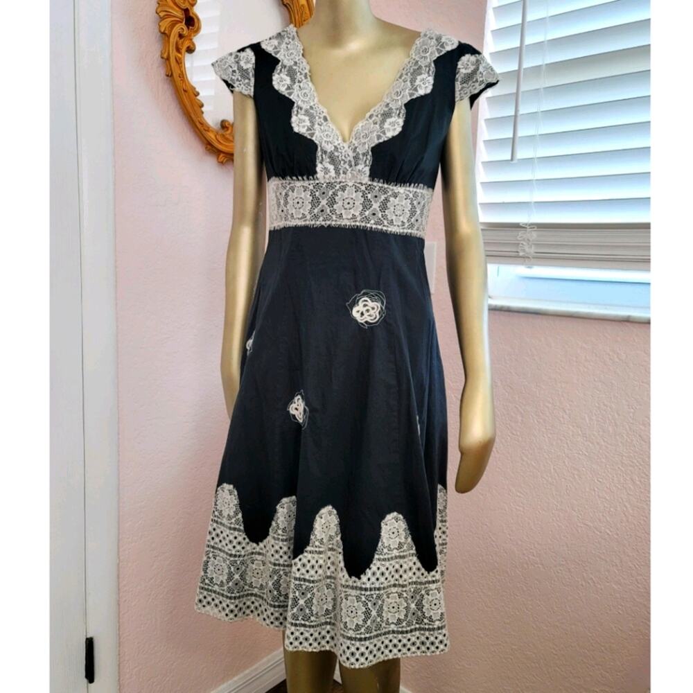 Yank Embroidered Lace Dress V Cut Low Neck